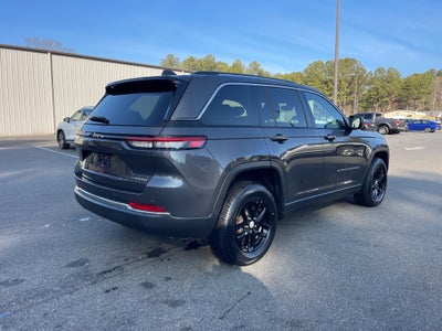 2023 Jeep Grand Cherokee Laredo ** Pohanka Certified 10 YEAR/100,000 **