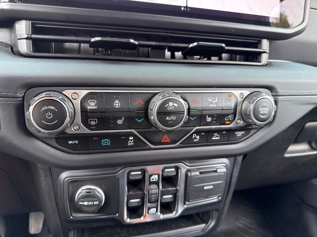 2024 Jeep Wrangler Sahara 4xe