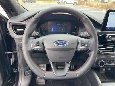 2025 Ford Escape ST-Line ** Pohanka Certified 10 YEAR/100,000 **