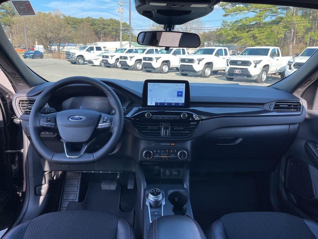 2025 Ford Escape ST-Line AWD ** Pohanka Certified 10 Year / 100,000 **