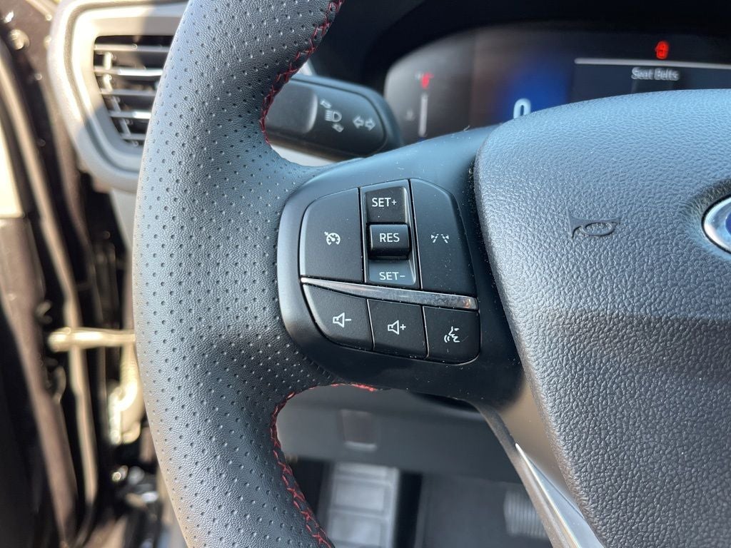 2025 Ford Escape ST-Line AWD ** Pohanka Certified 10 Year / 100,000 **