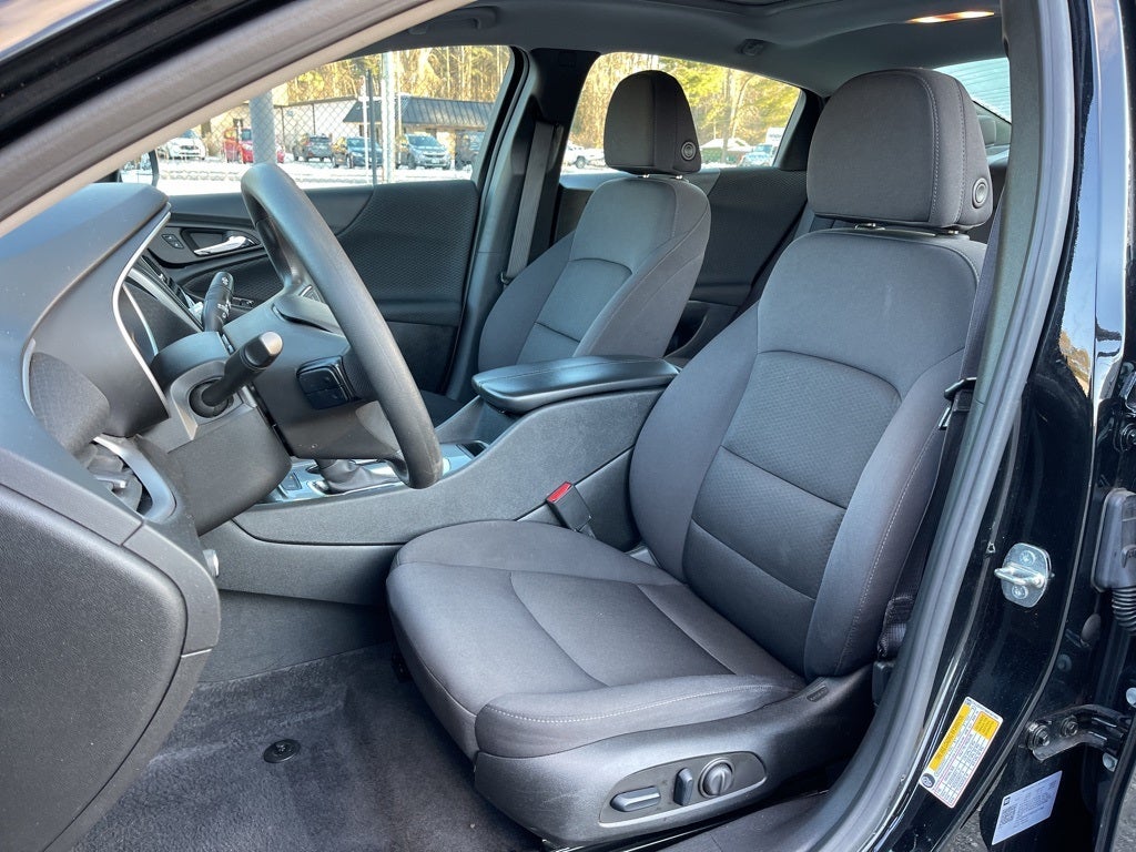 2024 Chevrolet Malibu LT 1LT ** Pohanka Certified 10 YEAR/100,000 **