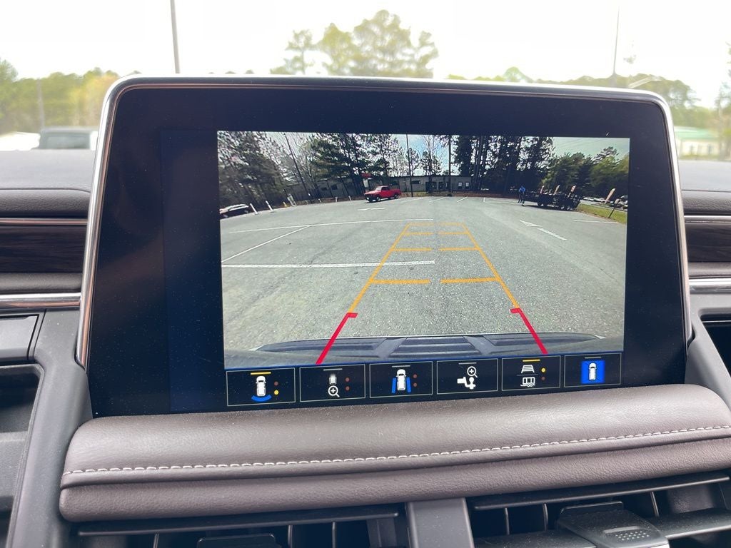 2022 Chevrolet Suburban LT