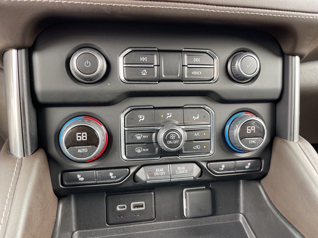 2022 Chevrolet Suburban LT