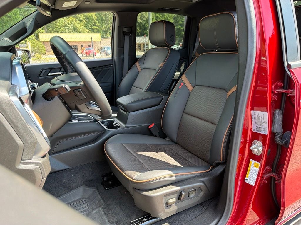 2025 GMC Canyon AT4