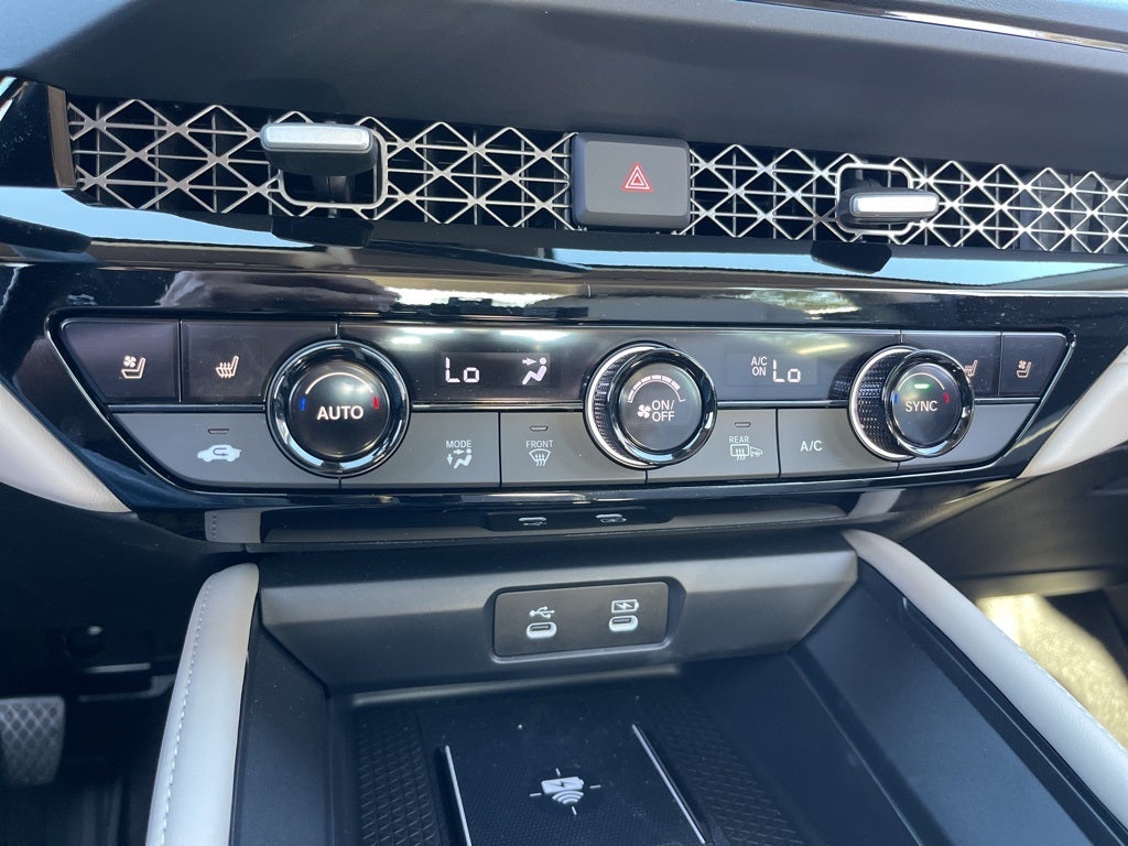 2025 Honda Accord Hybrid Touring **HondaTrue Certified 7 years/100,000 miles**