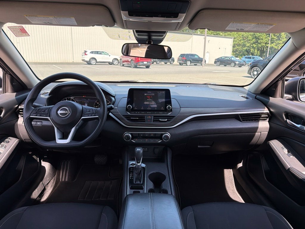 2025 Nissan Altima 2.5 SV AWD** Pohanka Certified ** ONE OWNER **