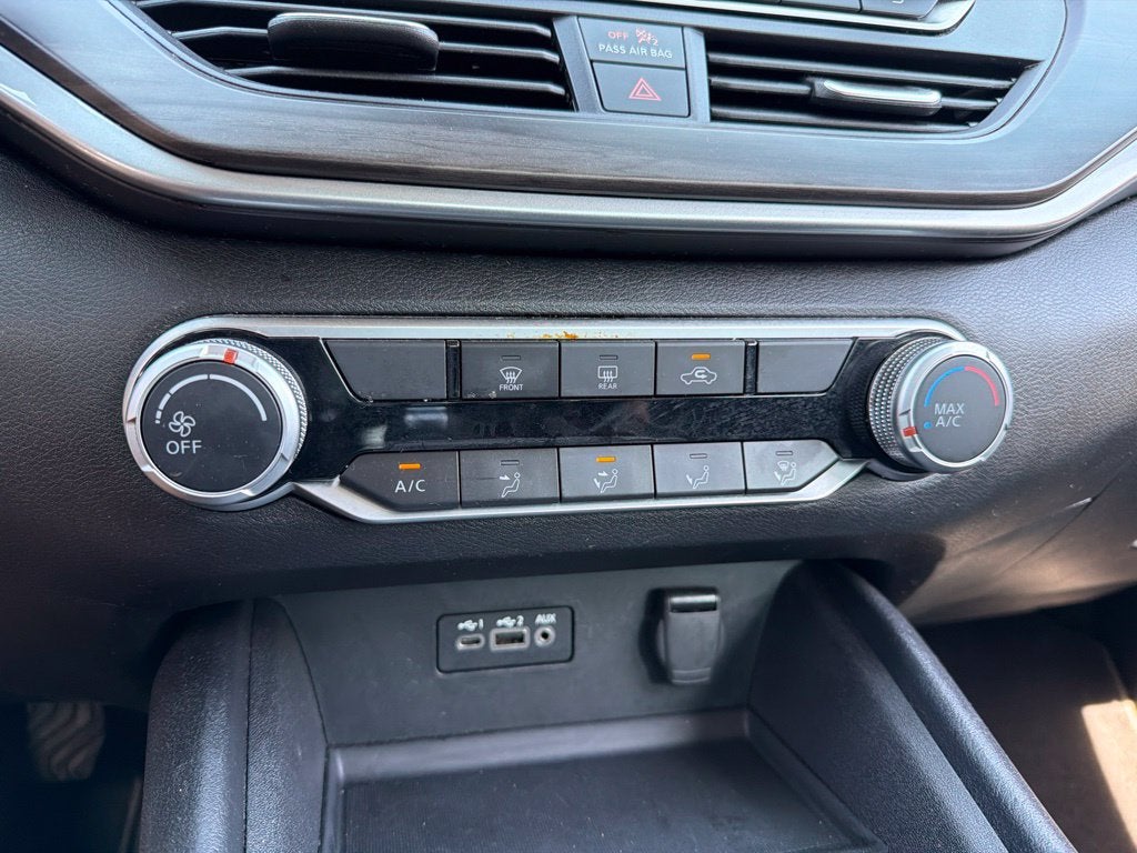 2025 Nissan Altima 2.5 SV AWD** Pohanka Certified ** ONE OWNER **