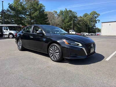 2025 Nissan Altima 2.5 SV AWD** Pohanka Certified ** ONE OWNER **