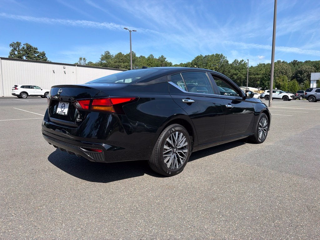 2025 Nissan Altima 2.5 SV AWD** Pohanka Certified ** ONE OWNER **