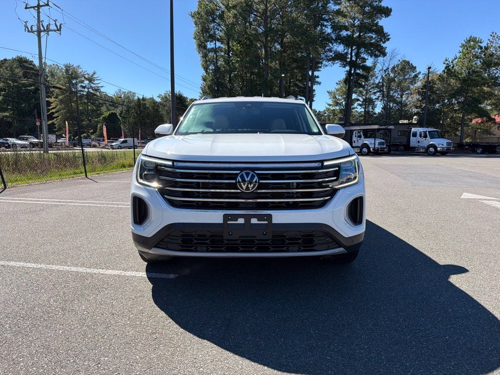 2024 Volkswagen Atlas 2.0T SE w/Technology