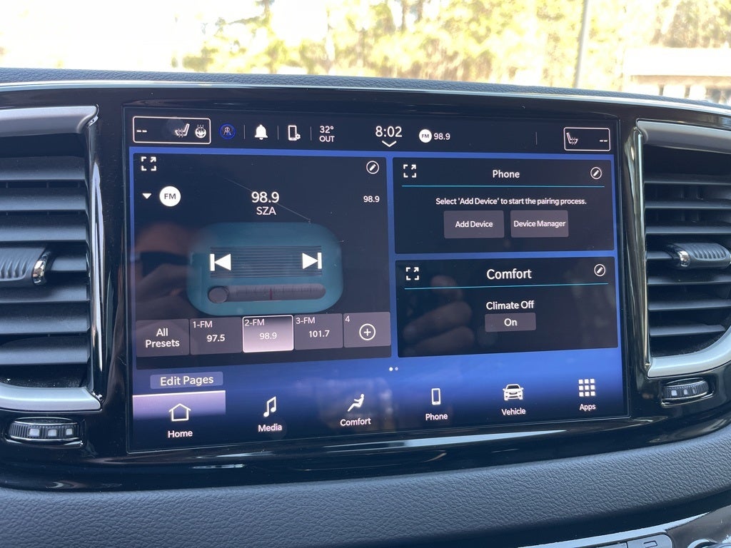 2024 Chrysler Pacifica Touring L ** Pohanka Certified 10 Year/100,000 miles **