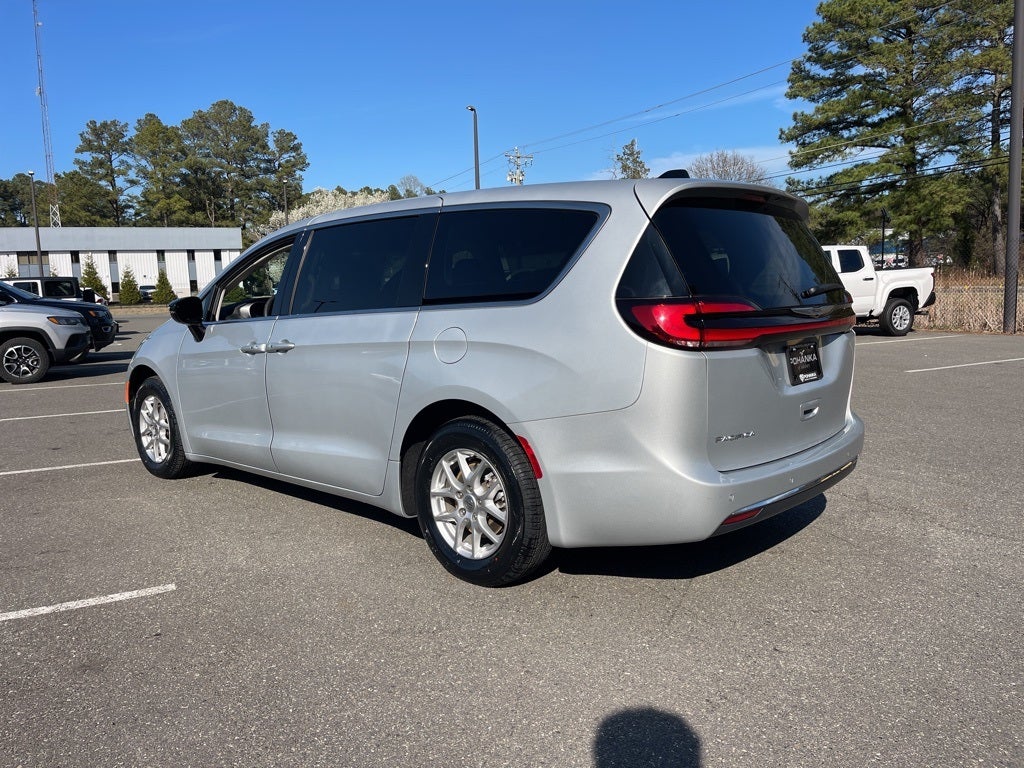 2024 Chrysler Pacifica Touring L ** Pohanka Certified 10 Year/100,000 miles **
