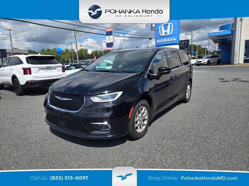 2025 Chrysler Pacifica Select