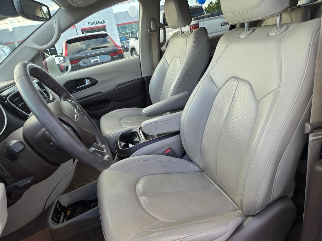 2020 Chrysler Pacifica Touring L