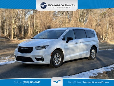 2024 Chrysler Pacifica Touring L ** Pohanka Certified 10 Year / 100,000 **