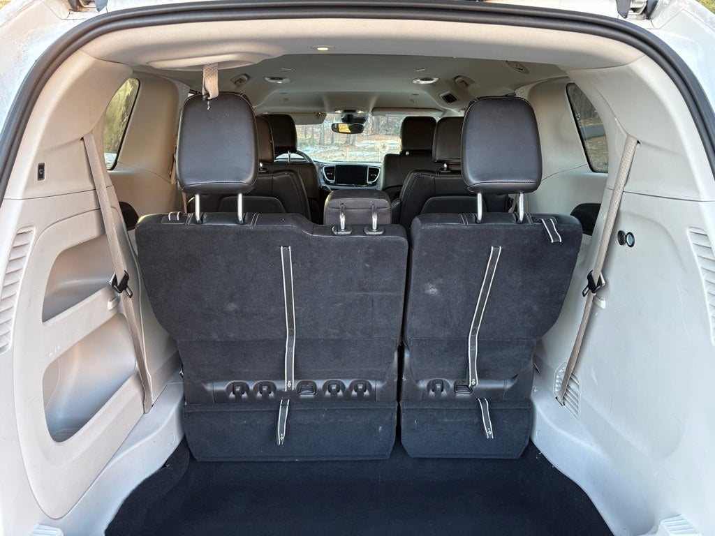 2024 Chrysler Pacifica Touring L ** Pohanka Certified 10 Year / 100,000 **