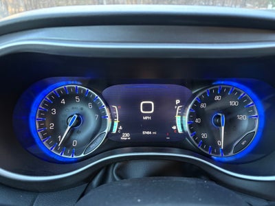 2024 Chrysler Pacifica Touring L ** Pohanka Certified 10 Year / 100,000 **