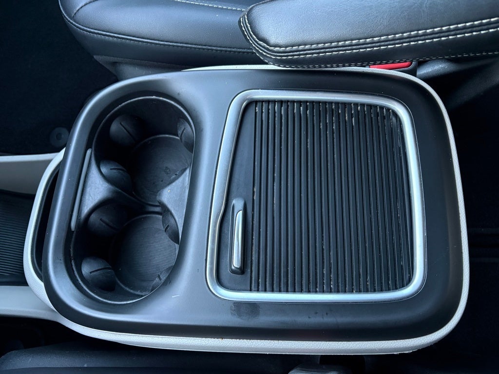 2024 Chrysler Pacifica Touring L ** Pohanka Certified 10 Year / 100,000 **