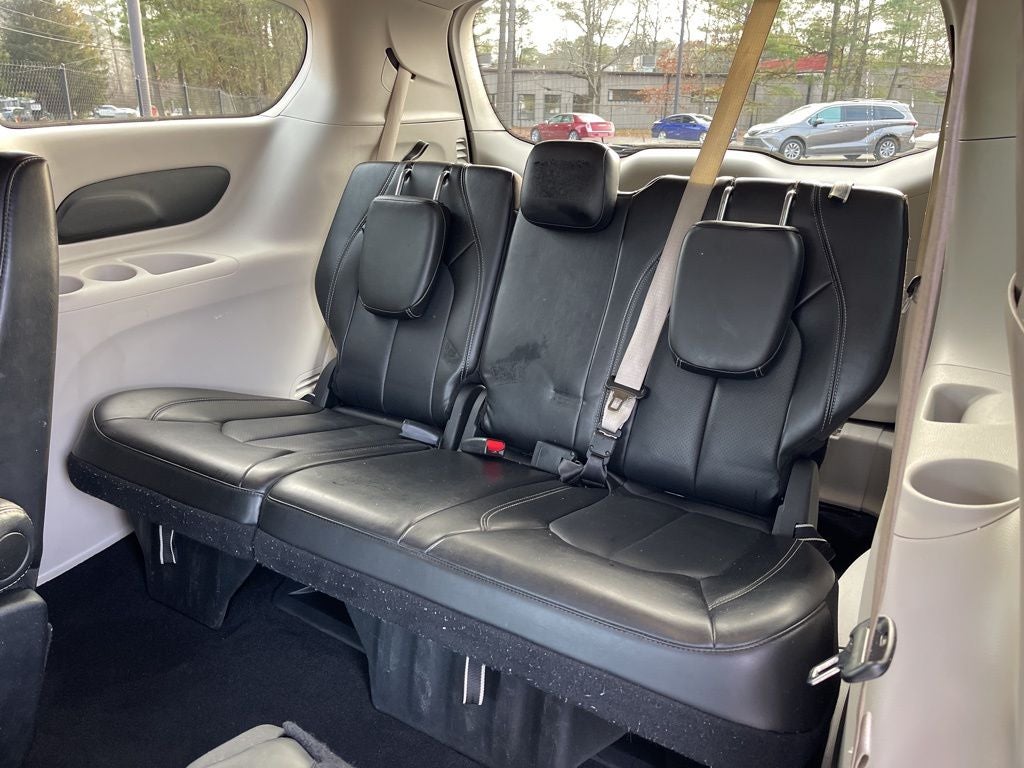 2024 Chrysler Pacifica Touring L ** Pohanka Certified 10 Year / 100,000 **