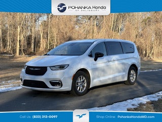 2024 Chrysler Pacifica Touring L ** Pohanka Certified 10 Year / 100,000 **