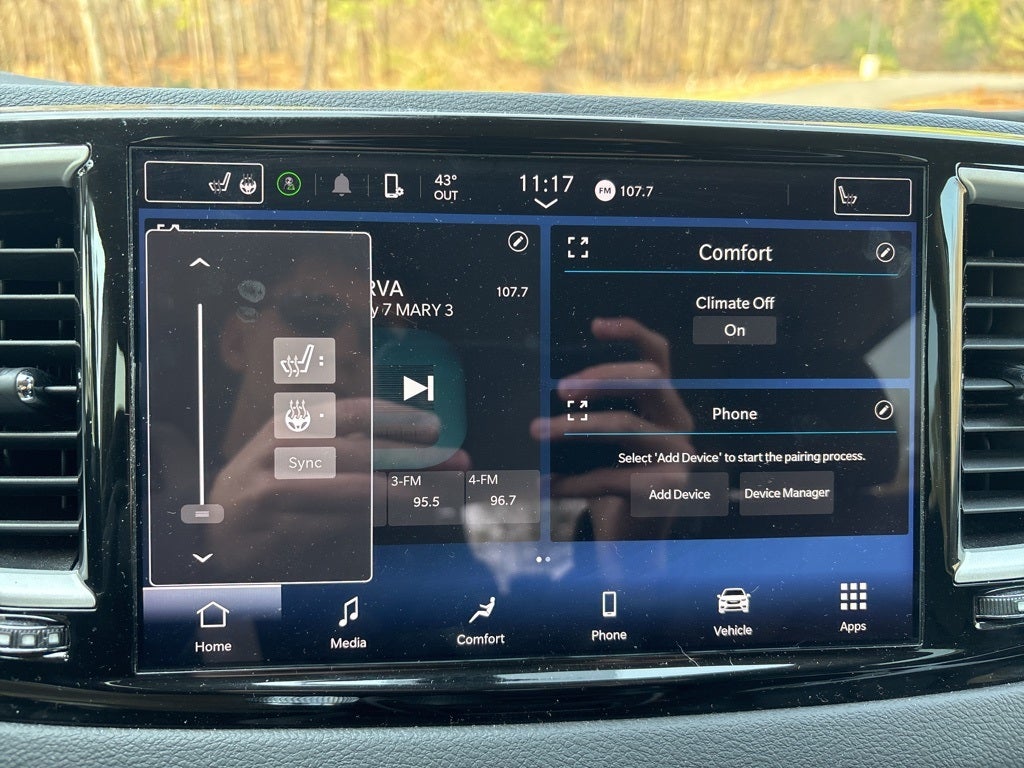 2024 Chrysler Pacifica Touring L ** Pohanka Certified 10 Year / 100,000 **