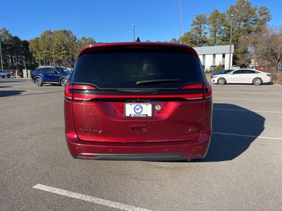 2023 Chrysler Pacifica Touring L ** Pohanka Certified 10 YEAR/100,000 **