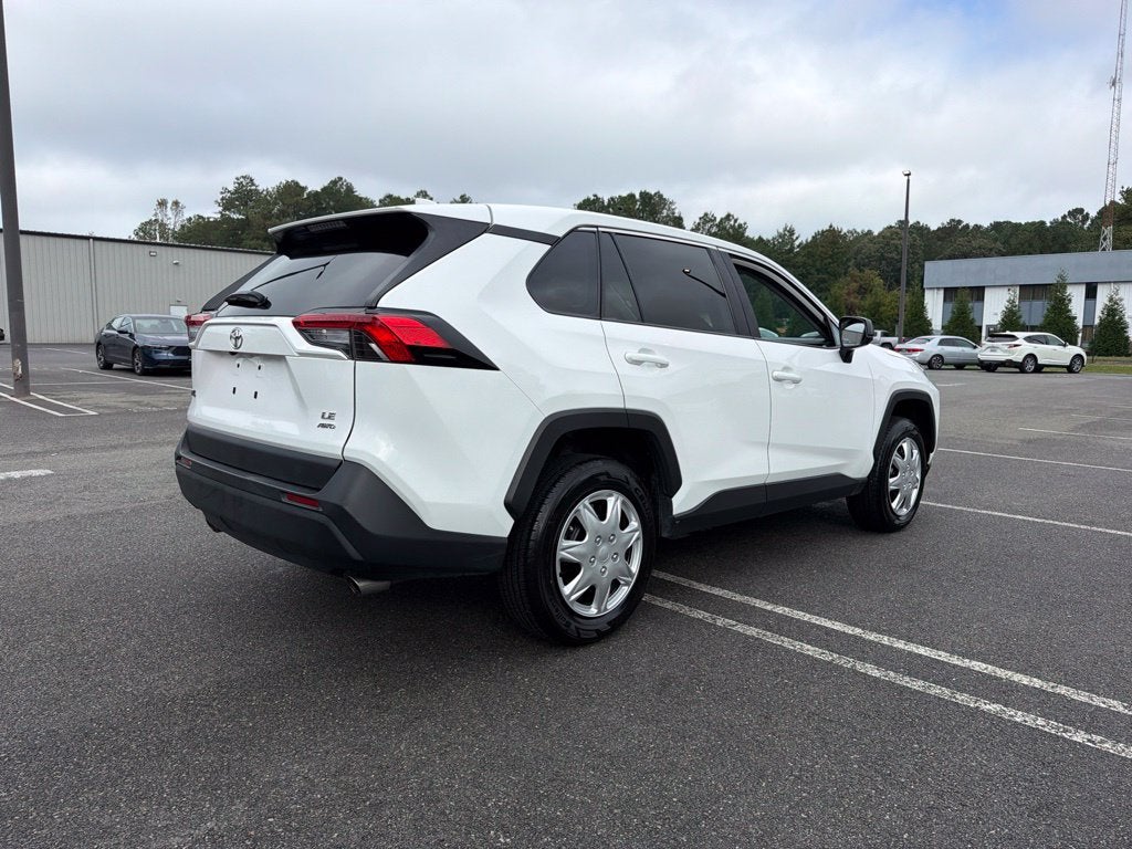 2025 Toyota RAV4 LE