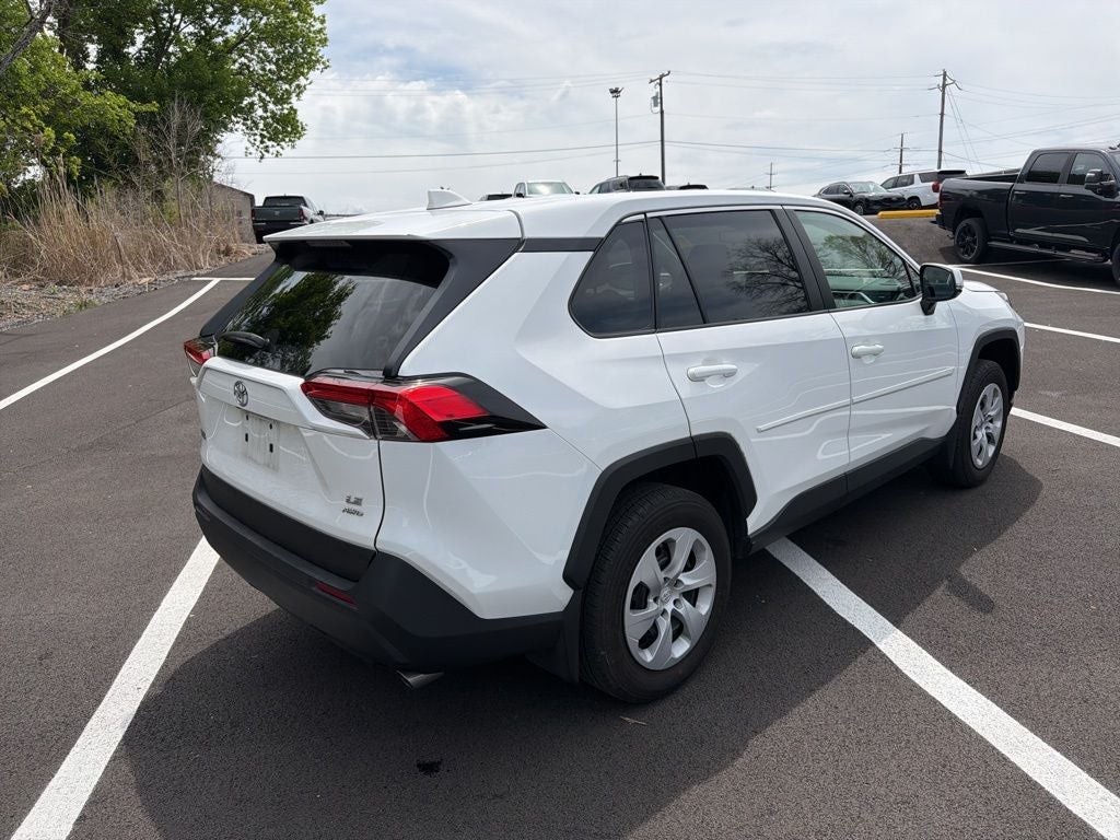 2025 Toyota RAV4 LE