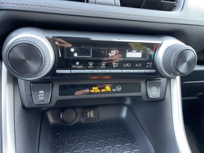 2025 Toyota RAV4 LE ** Pohanka Certified 10 Year / 100,000 **