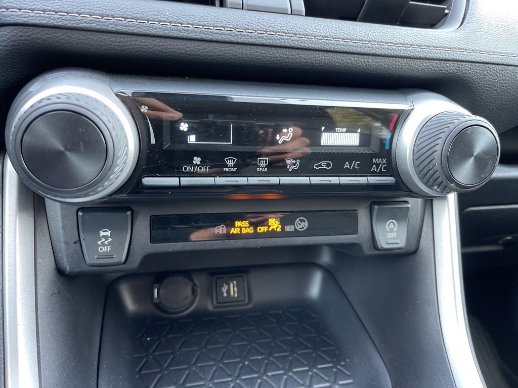 2025 Toyota RAV4 LE ** Pohanka Certified 10 Year / 100,000 **