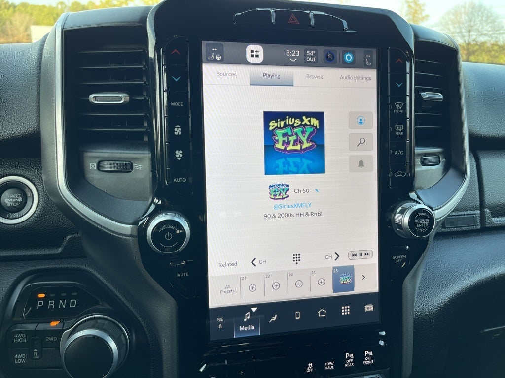 2024 RAM 2500 Big Horn 4WD ** NIGHT EDITION ** Pohanka Certified **