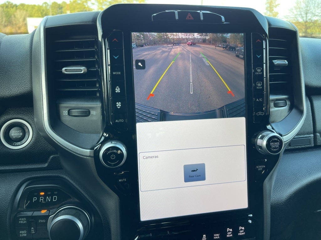 2024 RAM 2500 Big Horn 4WD ** NIGHT EDITION ** Pohanka Certified **