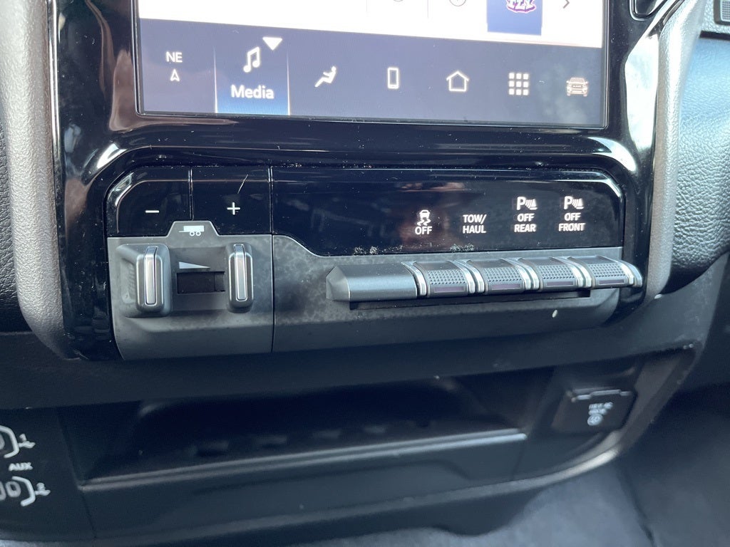 2024 RAM 2500 Big Horn 4WD ** NIGHT EDITION ** Pohanka Certified **