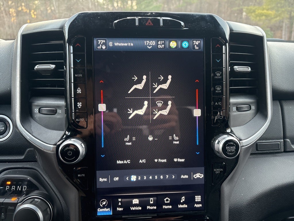 2024 RAM 2500 Big Horn 4WD ** Pohanka Certified 10 Year / 100,000 **