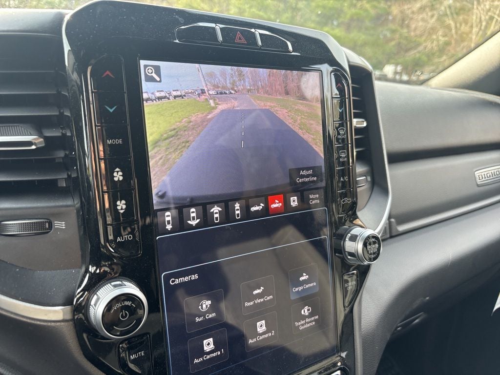 2024 RAM 2500 Big Horn ** Pohanka Certified 10 Year/100,000 Miles **