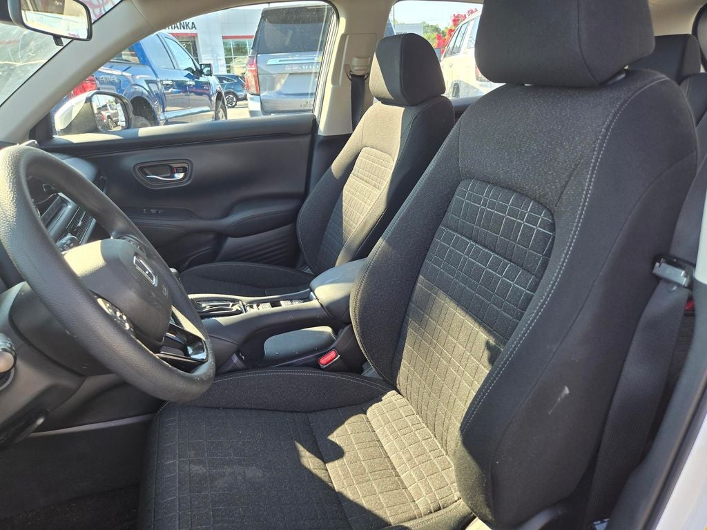 2025 Honda HR-V LX