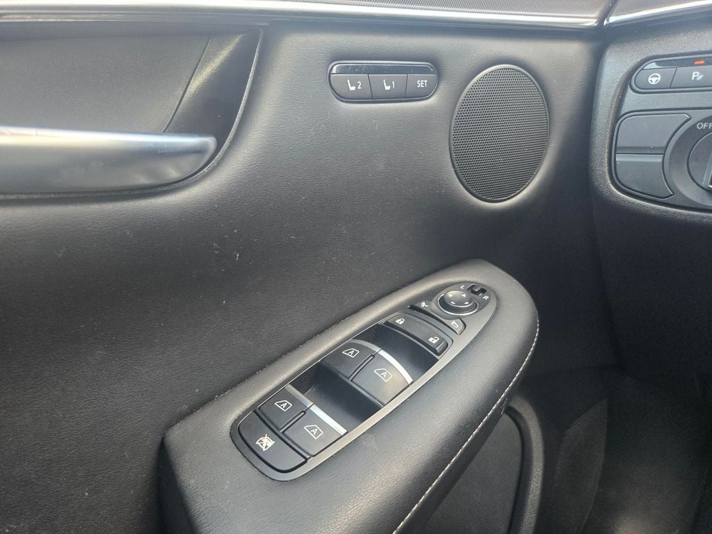 2023 INFINITI QX50 LUXE