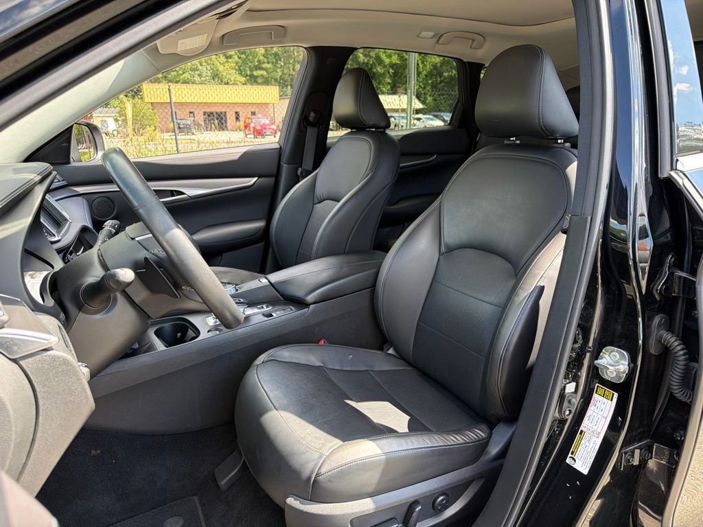 2023 INFINITI QX50 LUXE