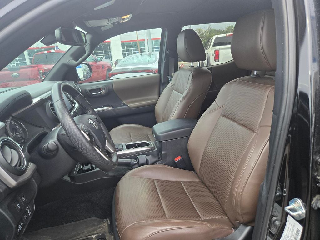 2023 Toyota Tacoma Limited V6