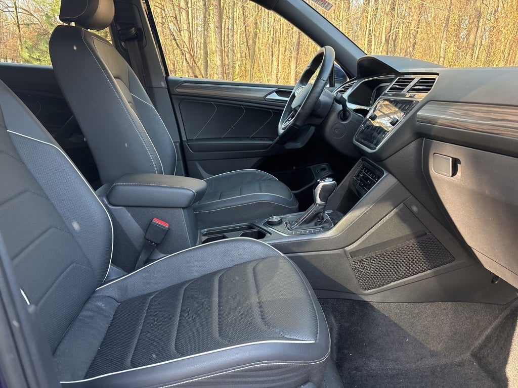 2023 Volkswagen Tiguan 2.0T SEL R-Line AWD ** Pohanka Certified 10 Year/100,000 miles **