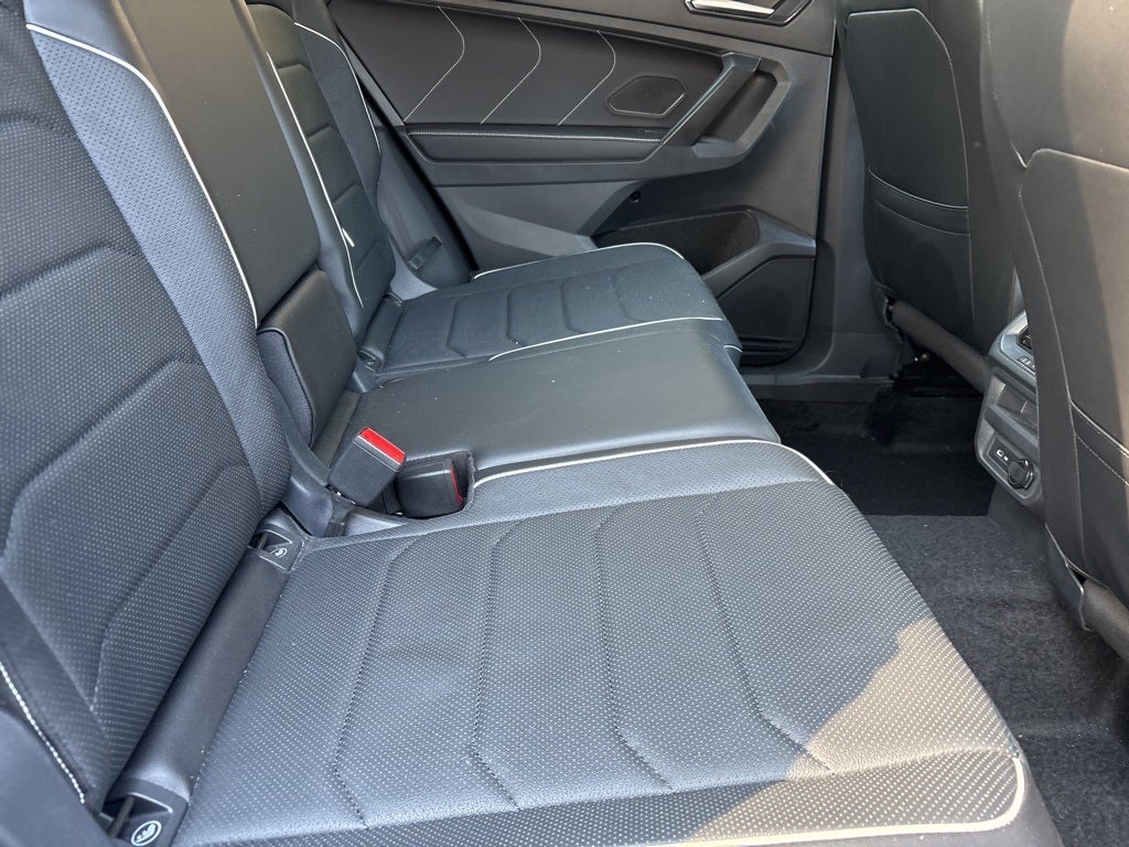 2023 Volkswagen Tiguan 2.0T SEL R-Line AWD ** Pohanka Certified 10 Year/100,000 miles **