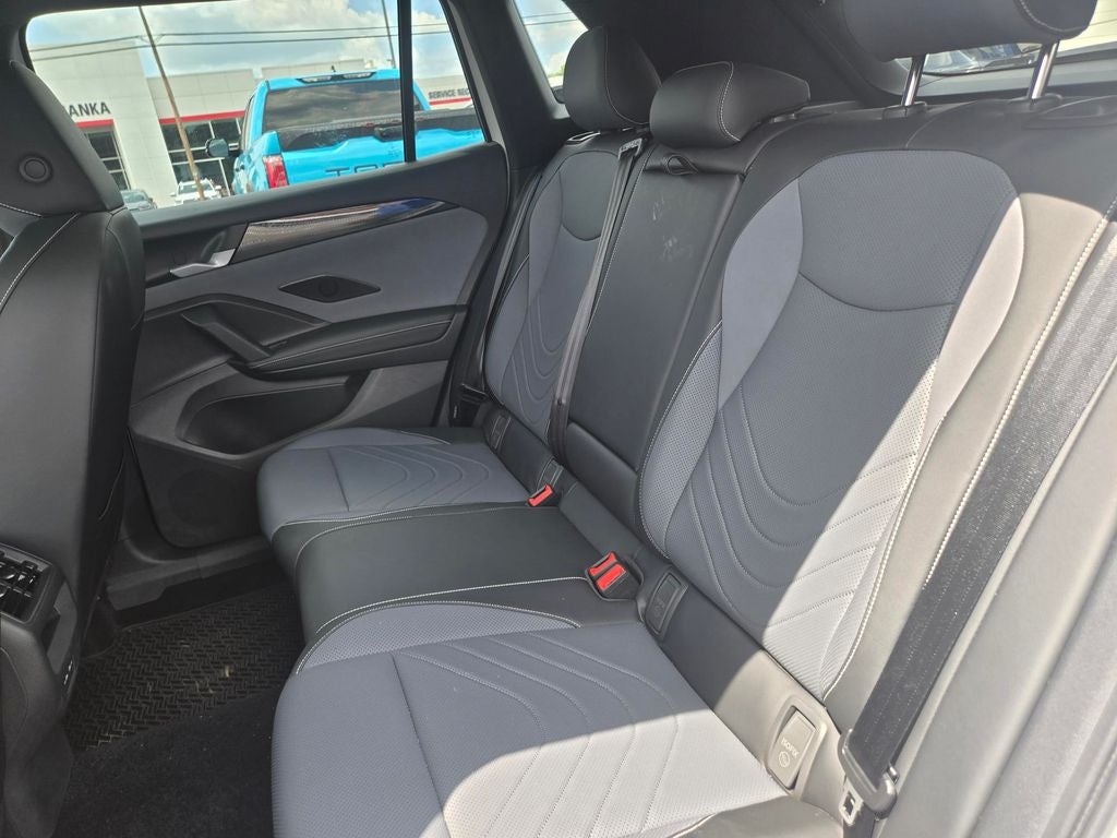 2025 Volkswagen Tiguan 2.0T SE R-Line Black