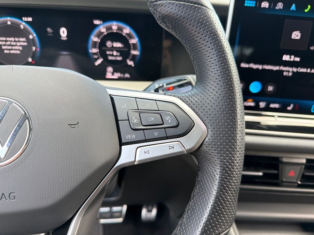 2025 Volkswagen Tiguan 2.0T SE R-Line Black