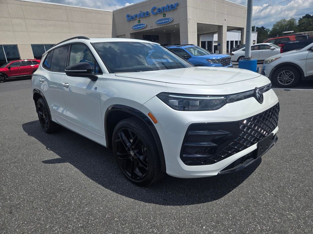 2025 Volkswagen Tiguan 2.0T SE R-Line Black