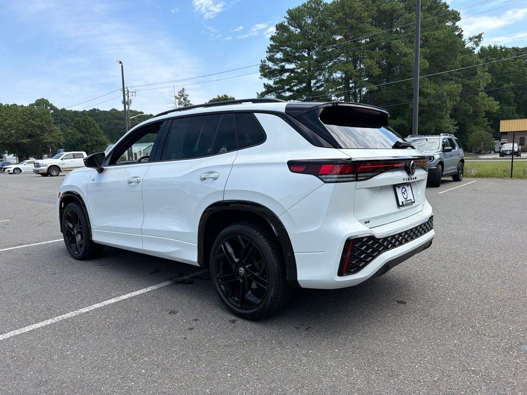 2025 Volkswagen Tiguan 2.0T SE R-Line Black