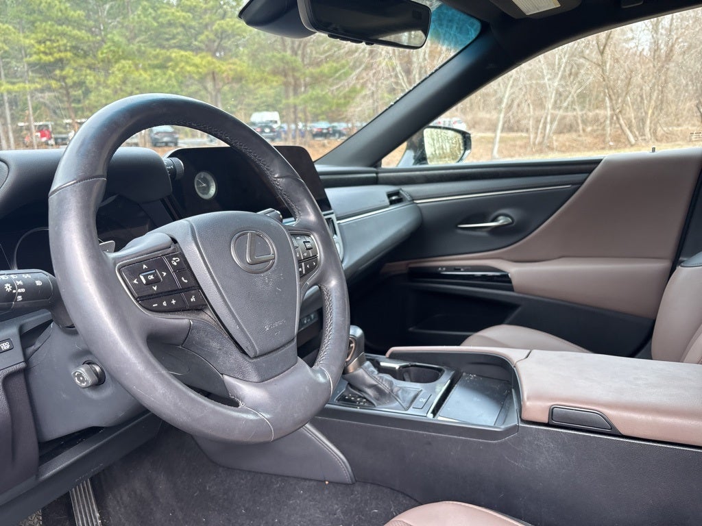 2023 Lexus ES 250 AWD ** Pohanka Certified 10 Year / 100,000 **