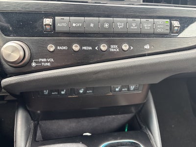 2023 Lexus ES 250 AWD ** Pohanka Certified 10 Year / 100,000 **