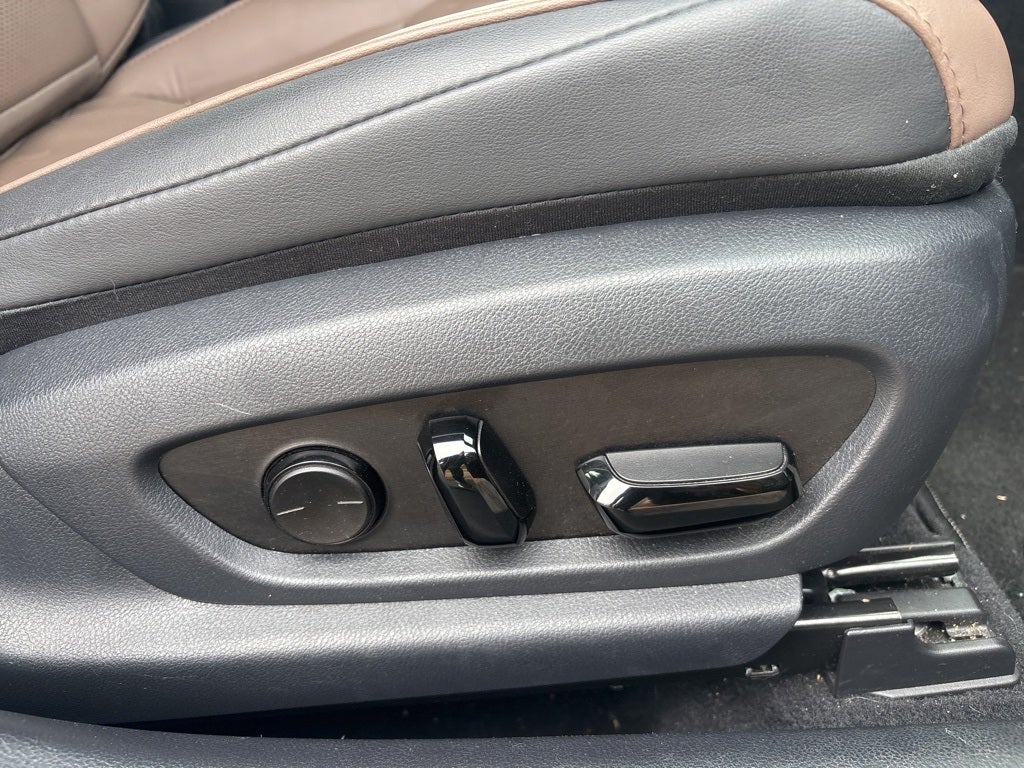 2023 Lexus ES 250 AWD ** Pohanka Certified 10 Year / 100,000 **