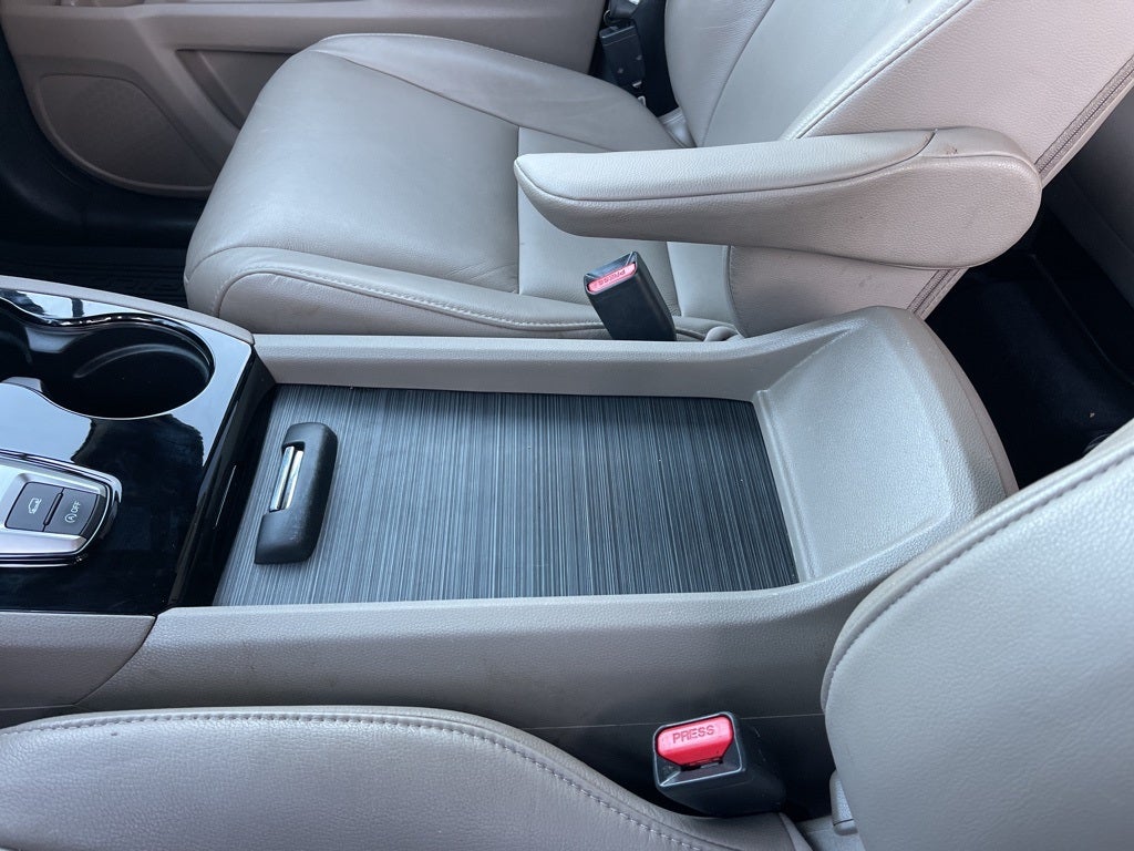 2017 Honda Pilot Touring AWD ** HondaTrue Used Certified **